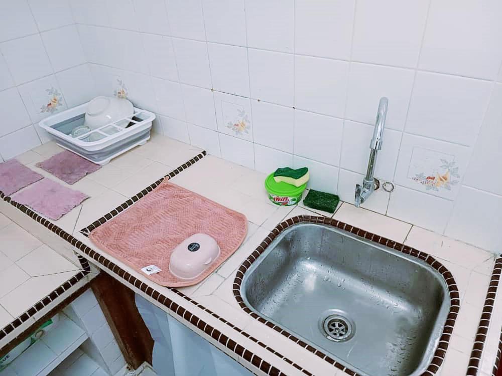 Jo-Rumah 3 Bedroom Apartment Jelutong Georgetown Penang Free Wifi Buitenkant foto